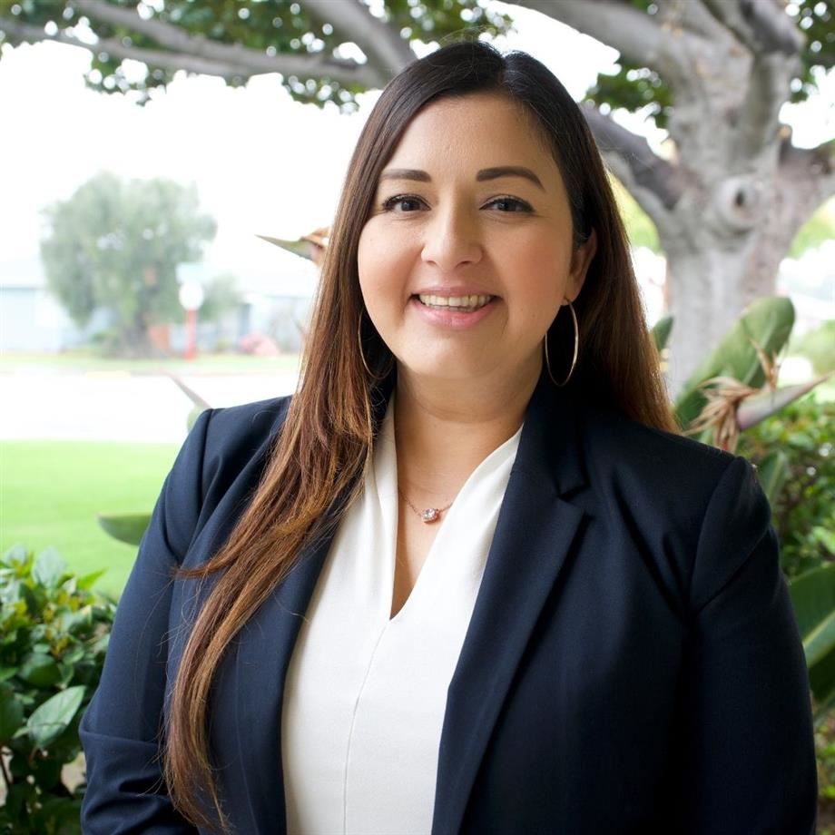 Headshot of Marilyn Alvarez